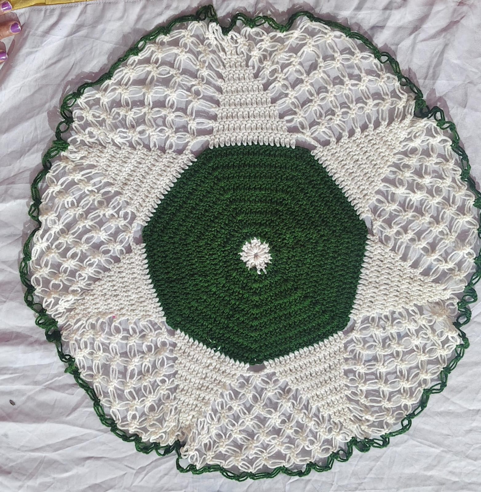 WhatsApp Image 2025-12-03 at 21.01.33_25d66537 White/Green Carpet - Image 1